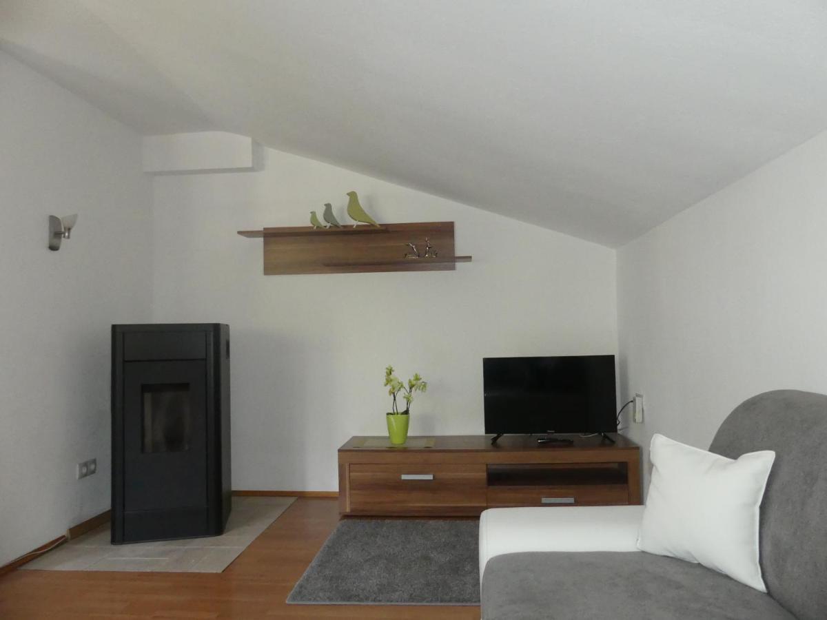 Apartment Fischer Tarrenz Bagian luar foto