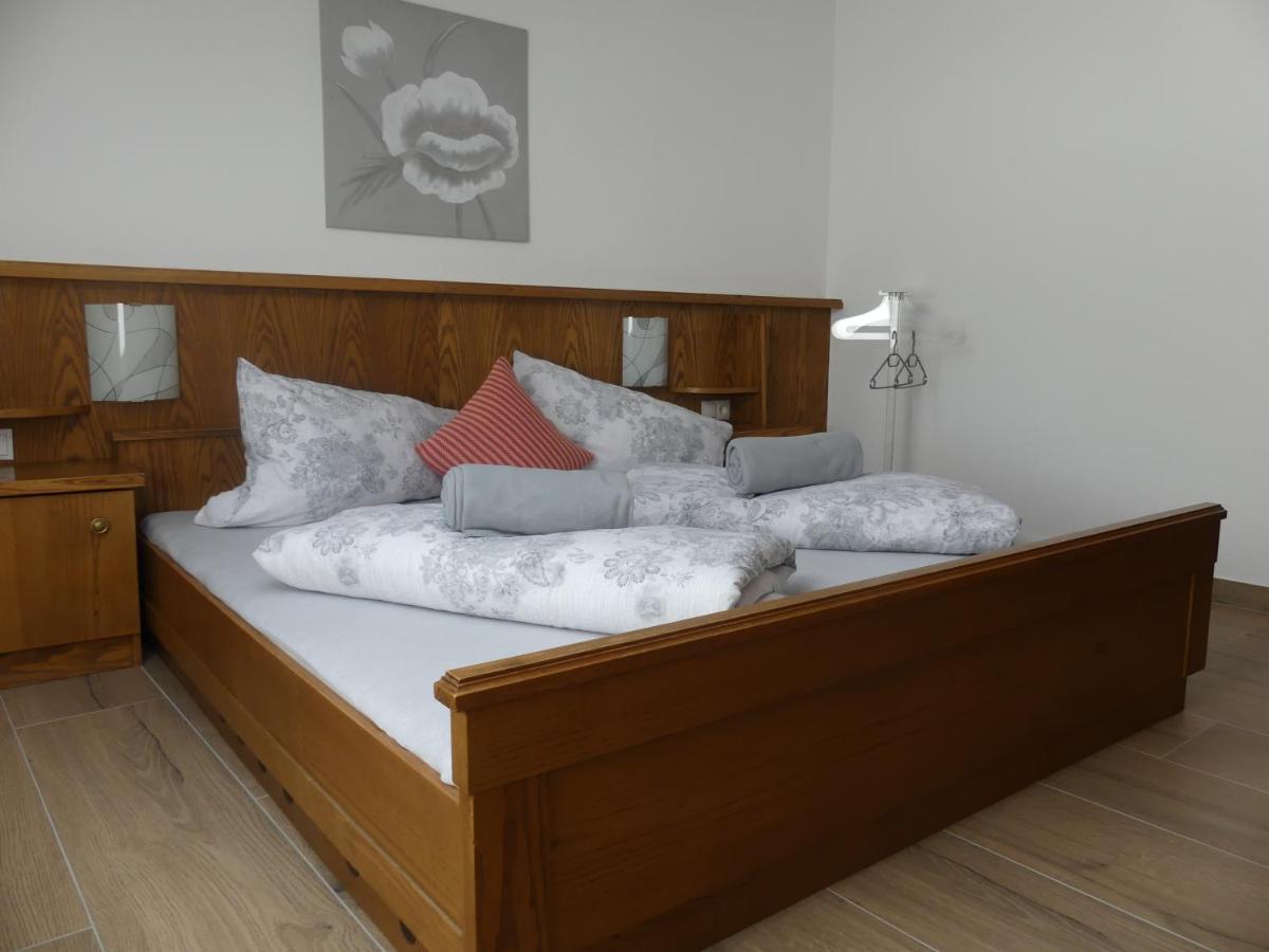 Apartment Fischer Tarrenz Bagian luar foto