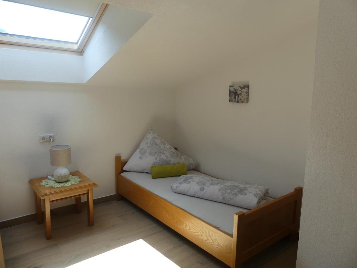Apartment Fischer Tarrenz Bagian luar foto