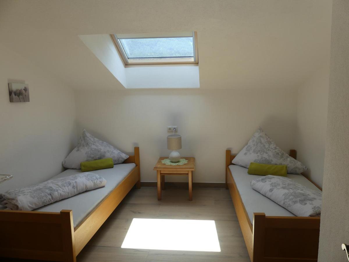 Apartment Fischer Tarrenz Bagian luar foto